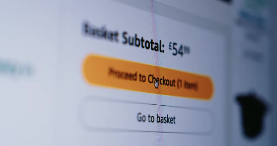 Online cart screen with a highlighted proceed to checkout button