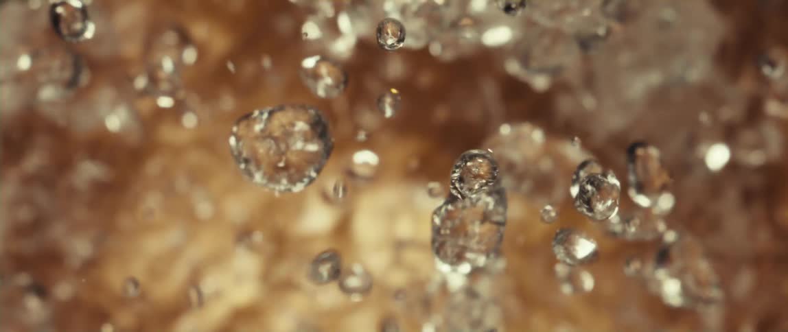 The drops of water shake and move