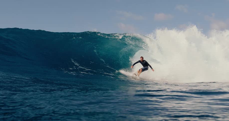 The man rides the long wave