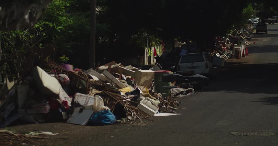 Trash thrown on a city street