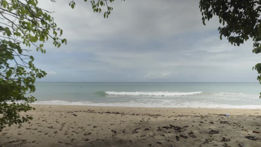 Ocean waves rolling to shore