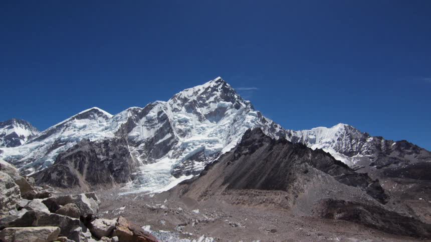 The run is rising high above the mountain