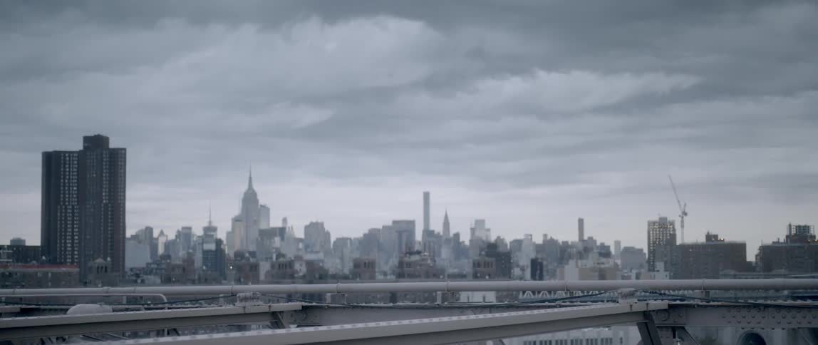 A city skyline on a cloudy day