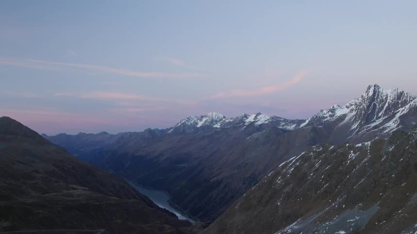 A river runs through mountains