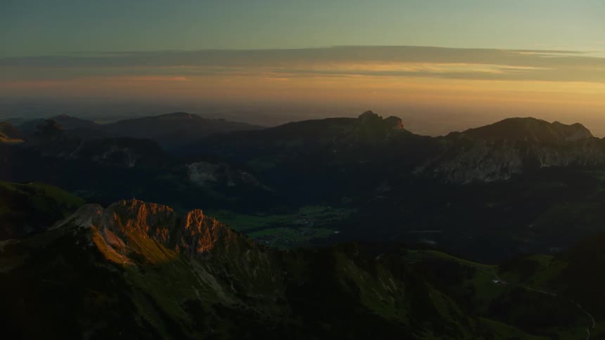 The mountain range is high at dawn