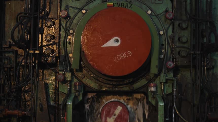 A machine slowly turns a circle