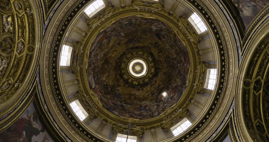 A rotating view of the inside of a dome in a building