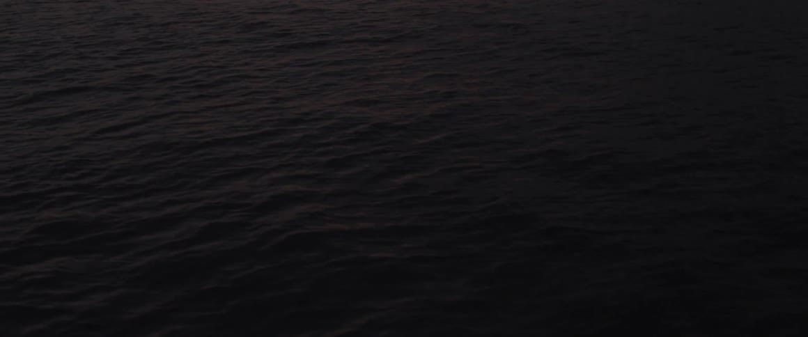 Water ripples flow in the ocean