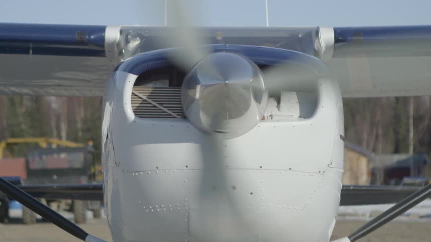 a plane propeller starting