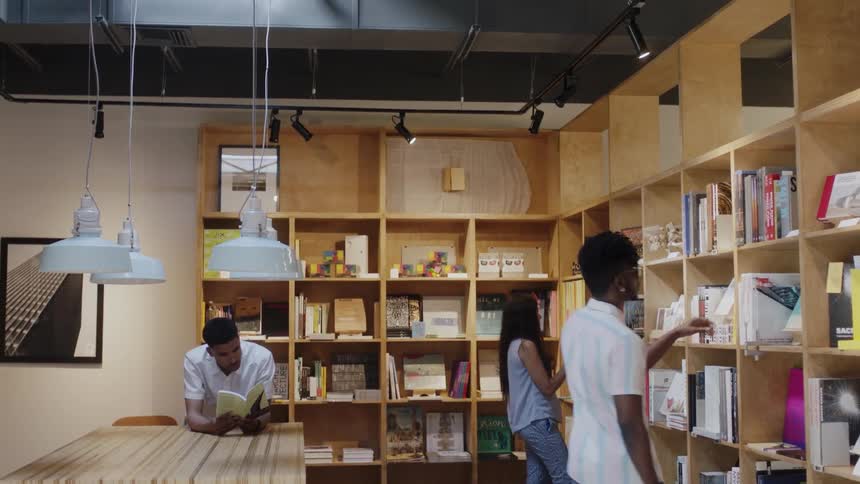 People are browsing a library