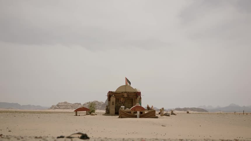 A small building in the desert