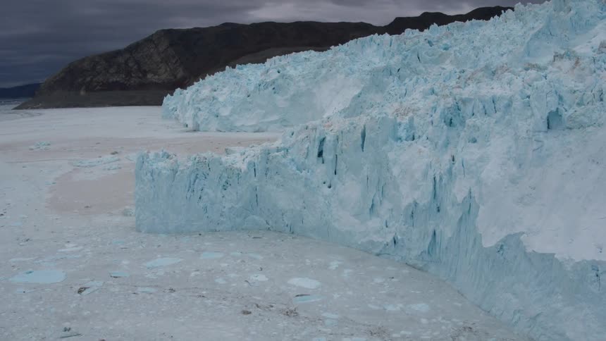 The end of a glacier