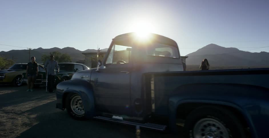 Classic cars are lining up in the desert