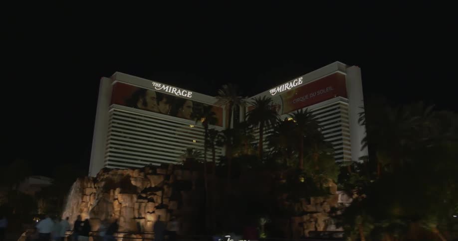 A view of the mirage at night