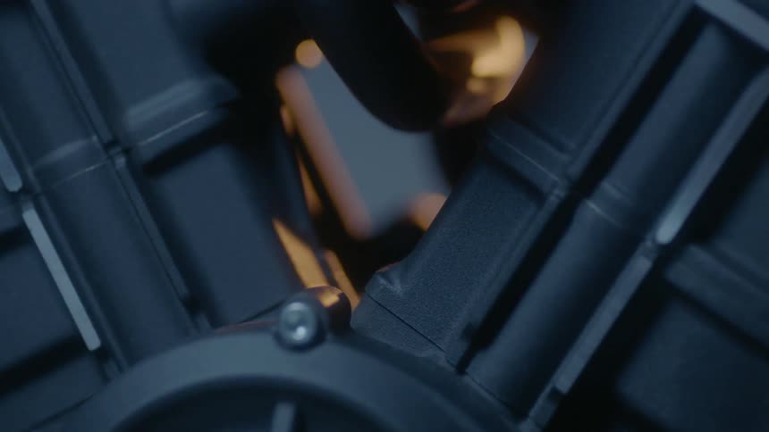 The light is shining into the engine