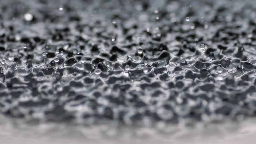 Water bounces and vibrates