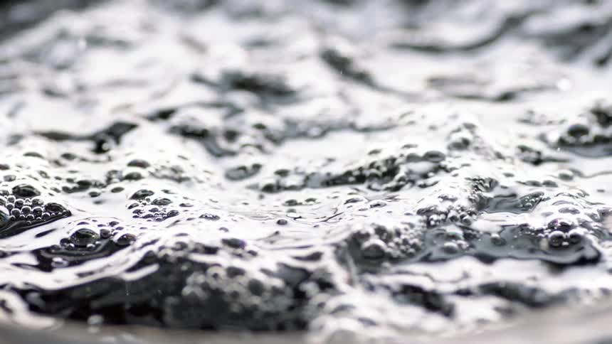 Drops of liquid jump up and splash