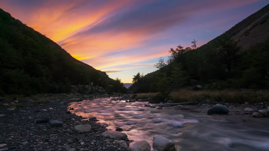 The small stream is between two mountains