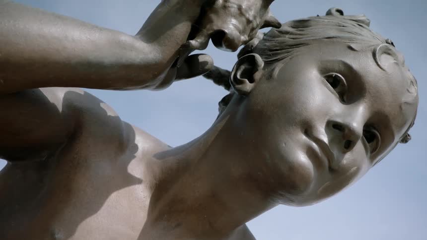 Sculpture of a young girl