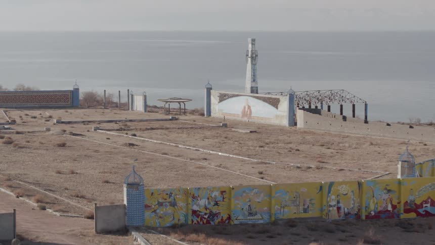 Walls standing in an area next to the sea
