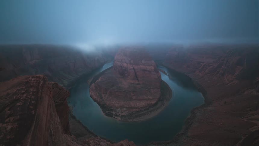 A river thru a canyon