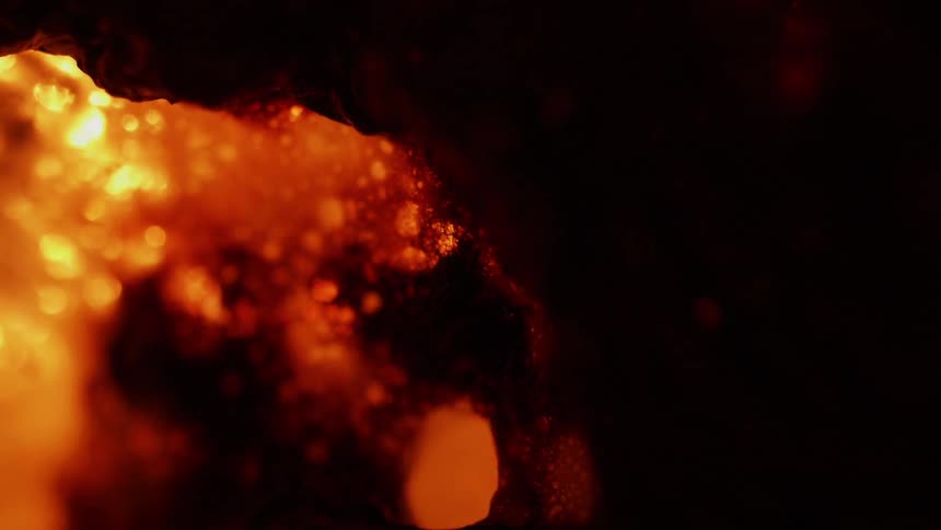 Hot lava bubbles in the dark