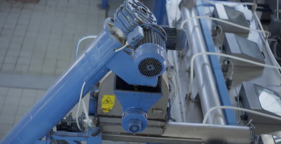 Machine dispenses peas