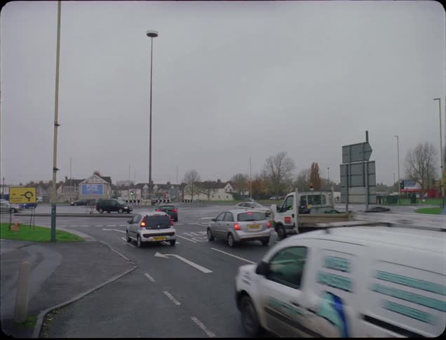 People turn together in the large intersection