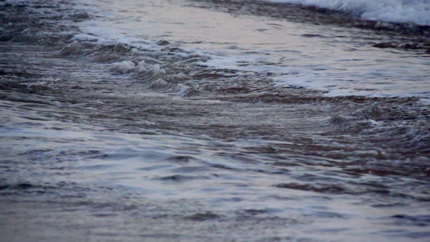 Waves are coming ashore