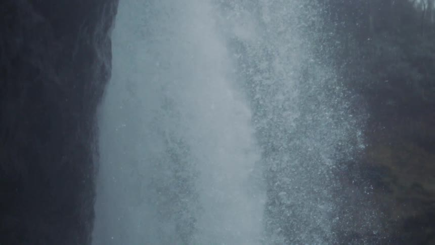 Waterfall cascades