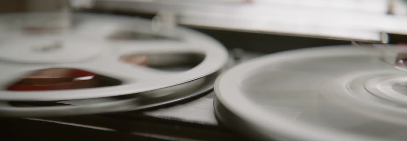 Reel to reel turning