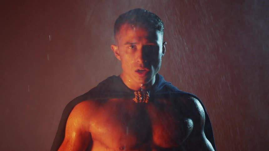 A gladiator screams in the rain