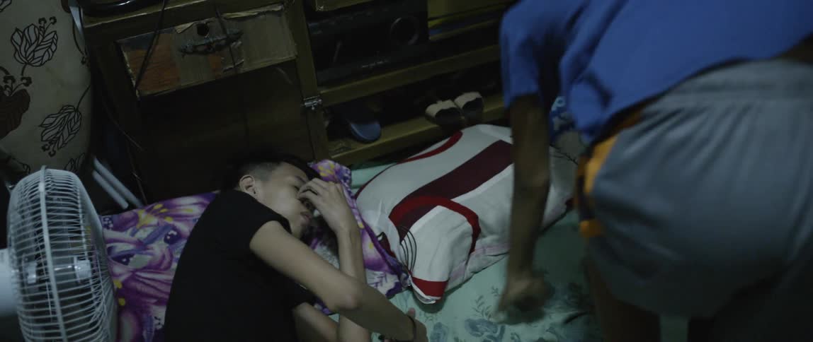 Man wakes three children up and they get out of bed