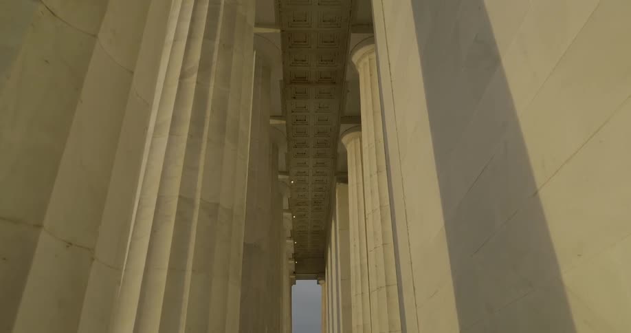 Pillars of the lincoln monument building