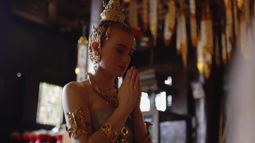 Women Traveling Through Thailand