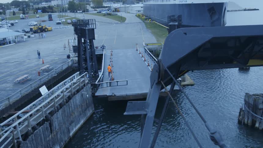 The ship docks into the pier