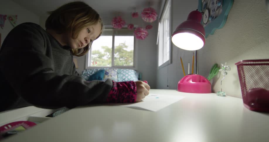 A child is drwing