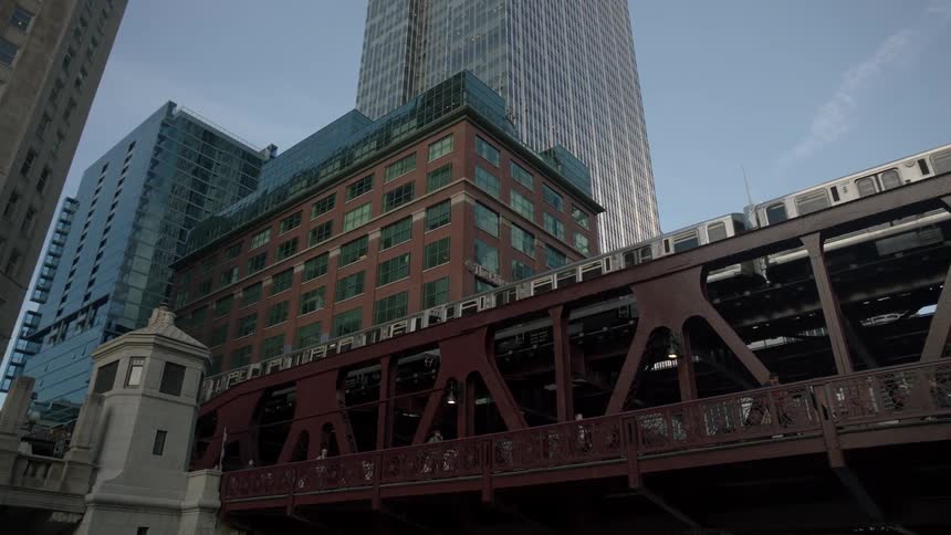 A train passing thru a city