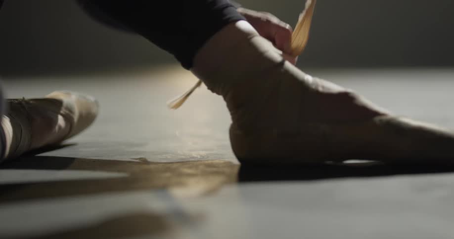 Dancer tapes her feet