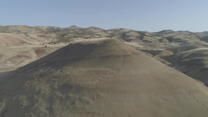 Clear sky with a sand dune