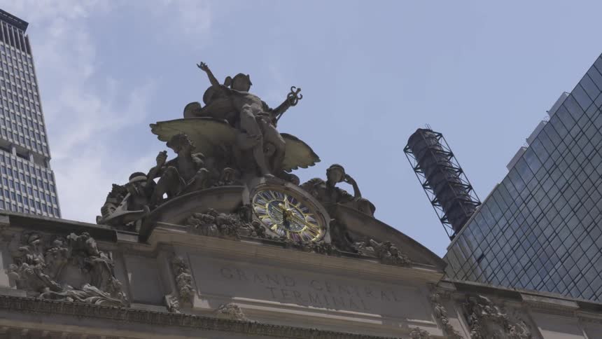Sculpture and clock on grand central terminal