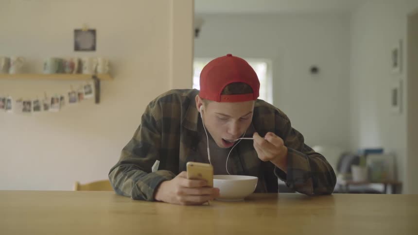 Lifestyle Of Teen At Home