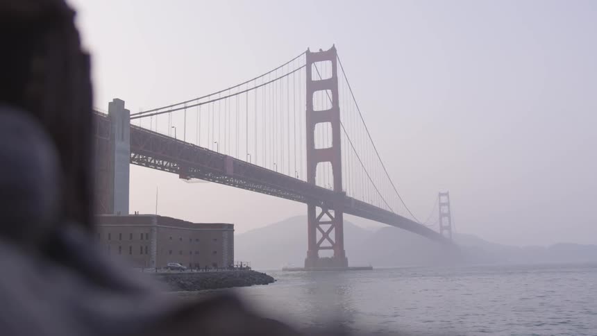 Bridge extending over a bay