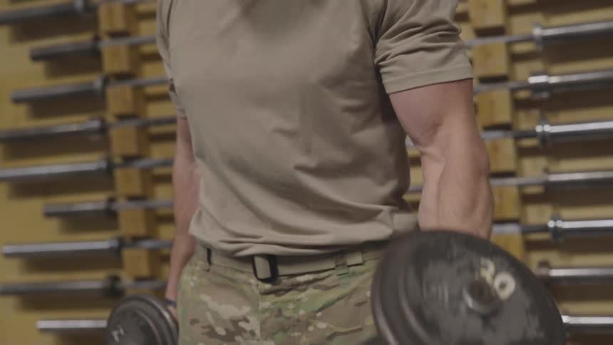 Marine curls barbells