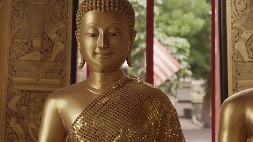 A golden buddha